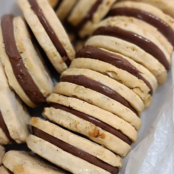 Biscuits café noix fourrés ganache café chocolat